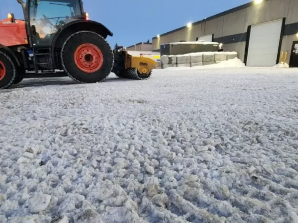 Rolling Icebreaker in Action